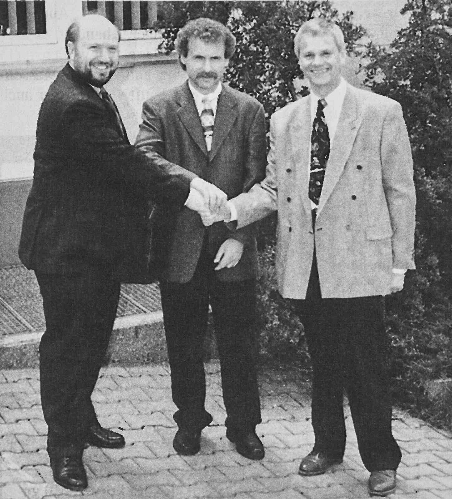 Reinhard Hiesinger, Kurt Mann und Klaus Bothe bei der Neugründung 1996